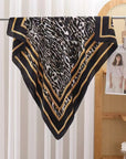 Foulard léopard 90x90cm effet soie