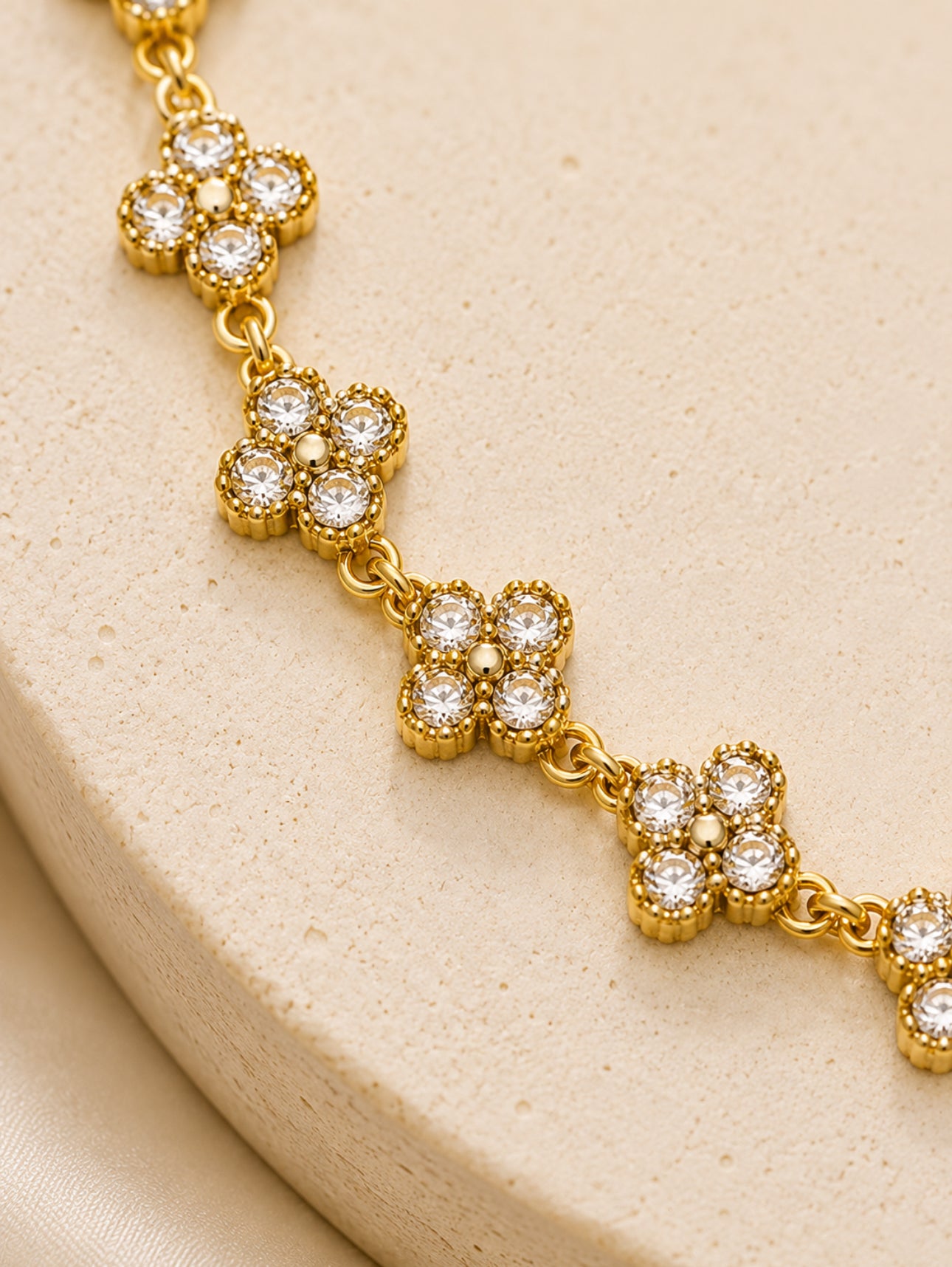 Collier doré avec fleurs argentés 100% inoxydable