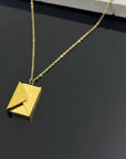 Collier avec enveloppe et message d’amour « Love You »
