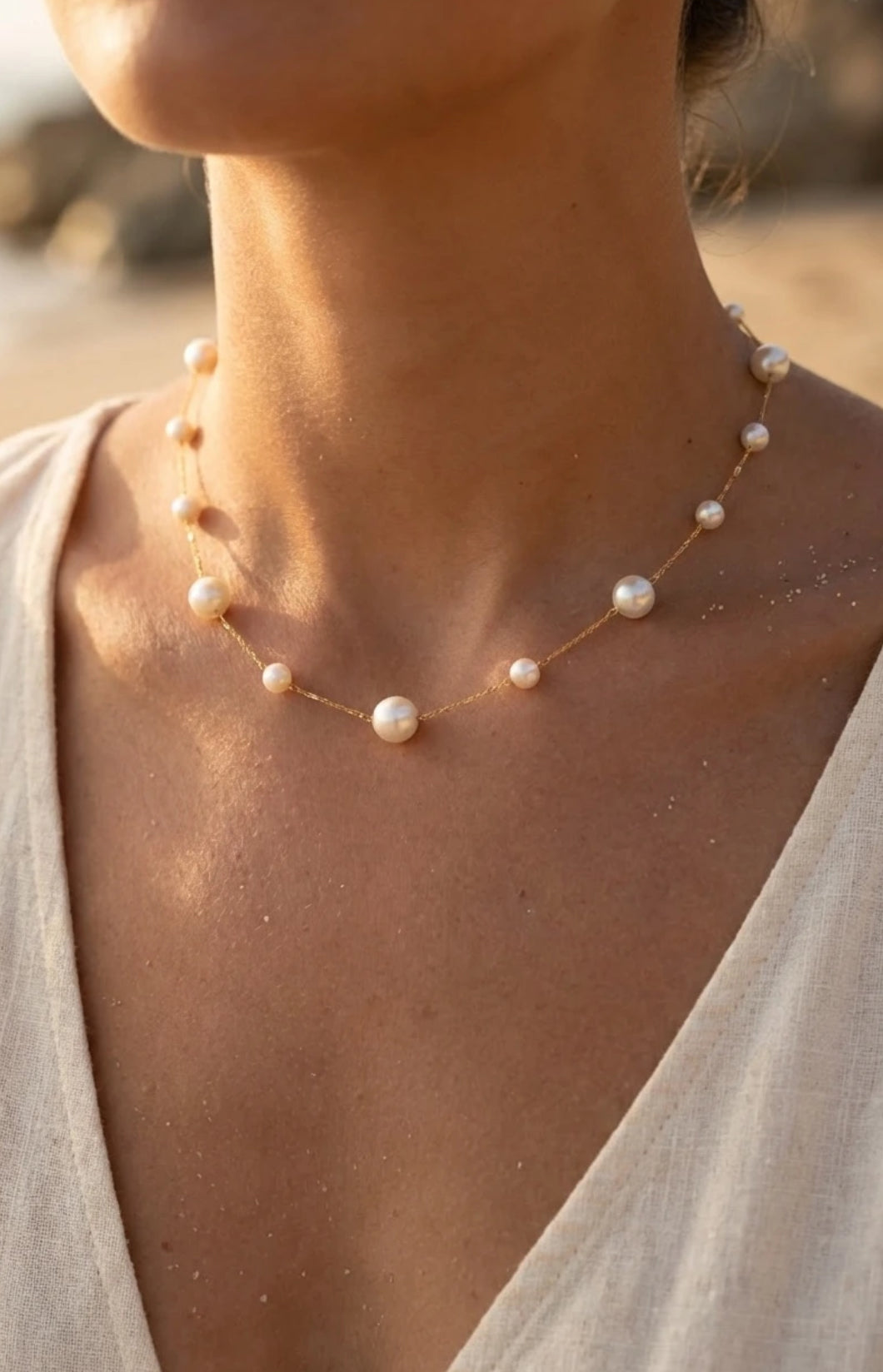 Bijoux de corps : collier de dos et collier de cou Loeva